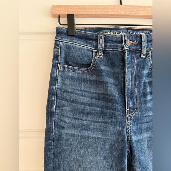 American Eagle Highest Rise Jegging Medium Wash Size 2 Regular - Picture 2 of 7